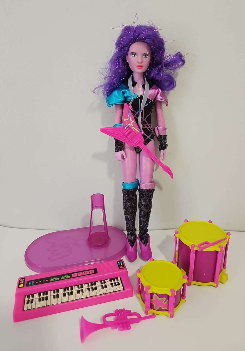 Vintage Hasbro Jem Holograms Synergy Doll 1986 Purple Hair Guitar Keyboard Drum